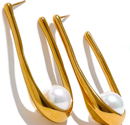 Minimalist  Round Earrings