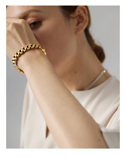 Unisex Bracelet  18 K Plated 
Heavy Metal Texture  Jewelry 
 Waterproof