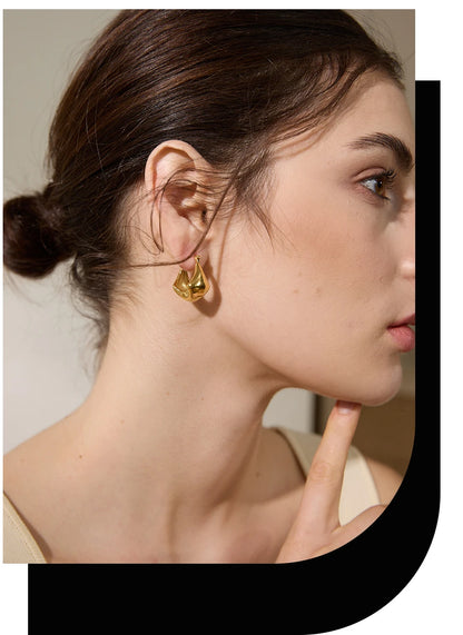 Half Empty Geometric 
Hoop Earrings